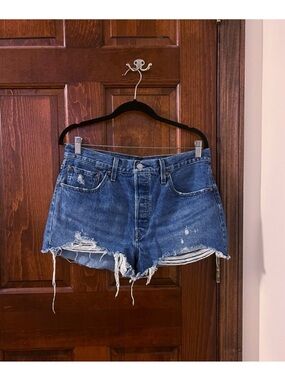 LEVI'S 501 Original Short Athens Mid Short Distressed Denim NWOT Size 31